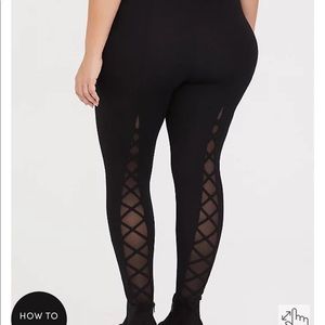 Size 3 torrid leggings